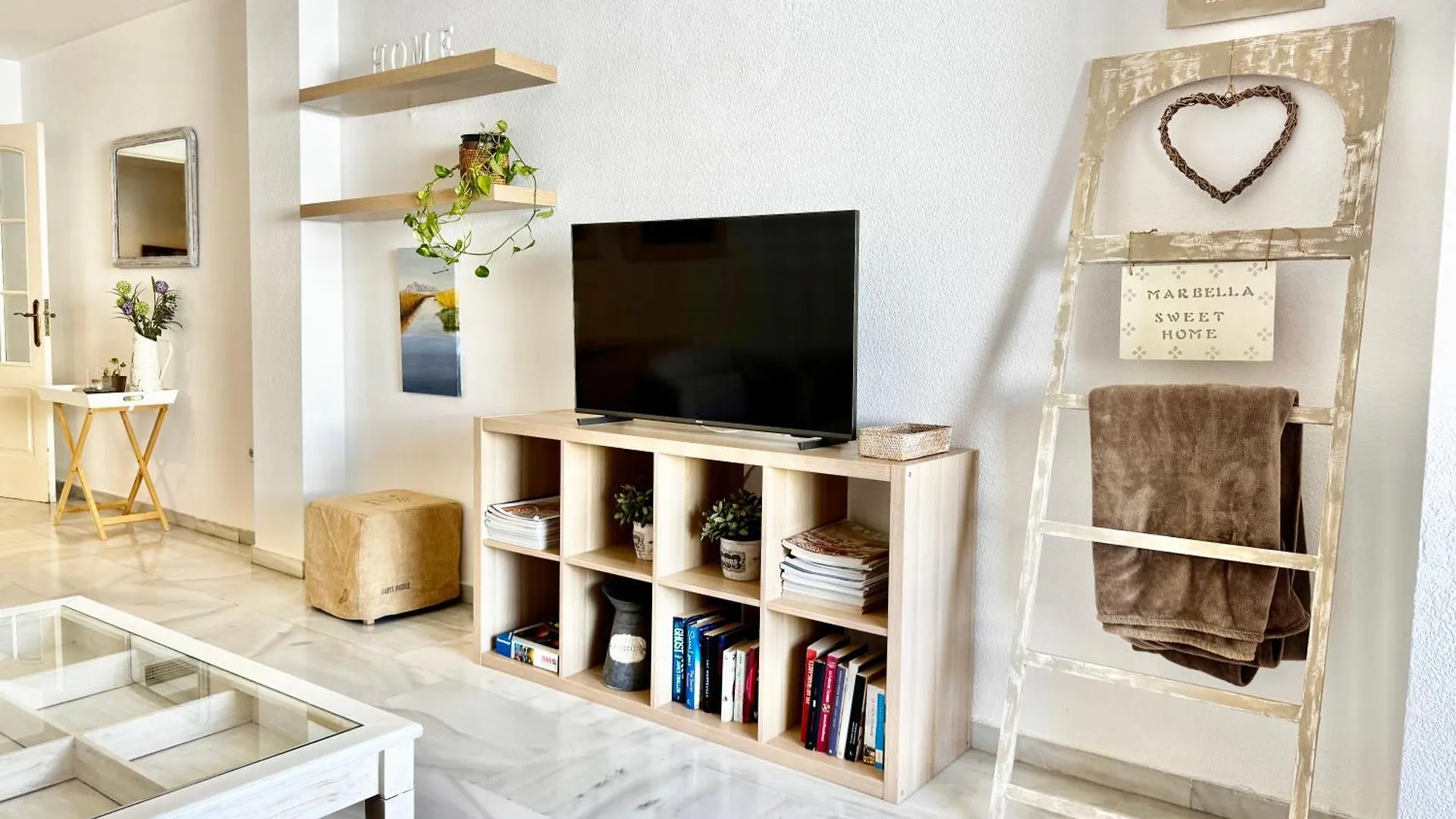 Ricardo Soriano Center Of Marbella - Eaw Homes Spain