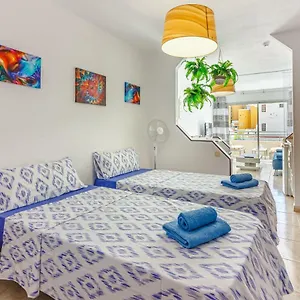https://cute-romantic-studio-next-beach-costaadeje-wifi-heatedpool.in-canary-islands.com